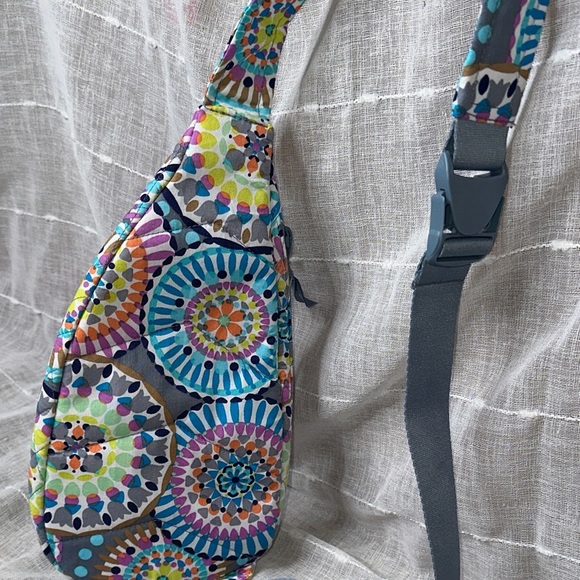Vera Bradley Sunny Medallion 2025 Style Lighten Up Essential Sling Backpack NWOT - Picture 5 of 16